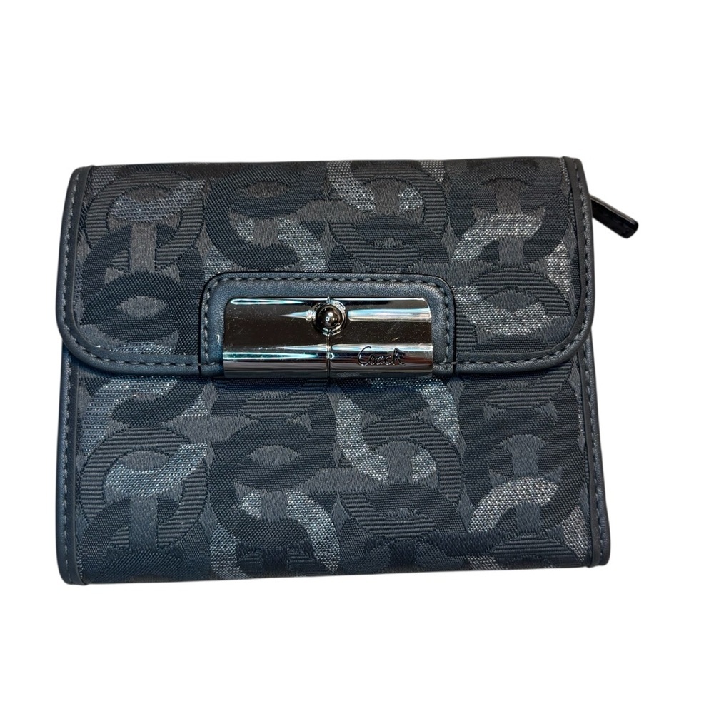 COACH Wallet Signature C Charcoal Gray Silver Metallic Trifold Patent Leather